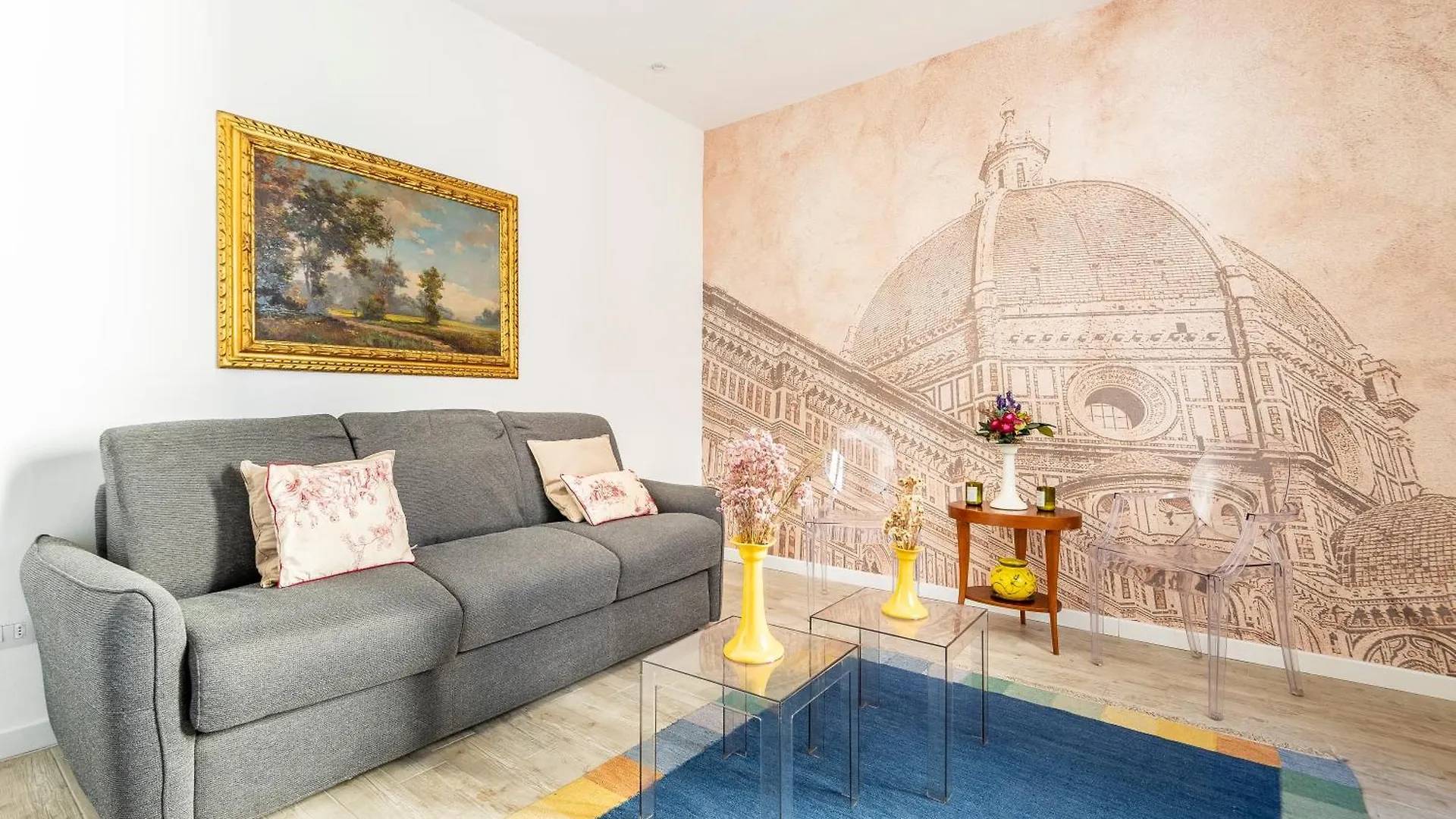 Dome House, Florence Apartment
